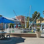 Beachwalk 18E